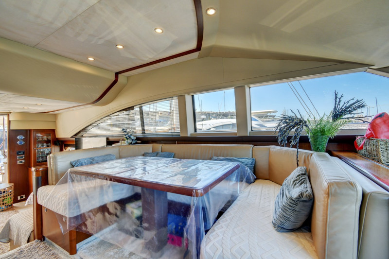 2009 62' 0" PRINCESS YACHTS