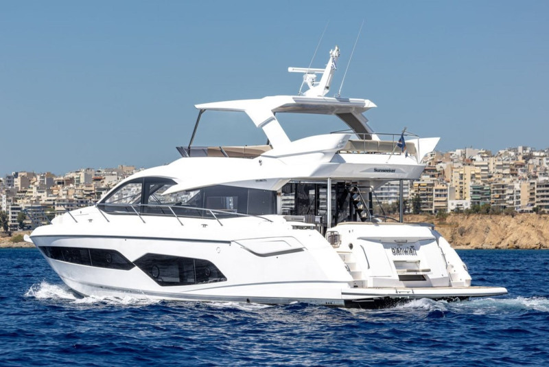 MANHATTAN 66 2018 68' 3" SUNSEEKER
