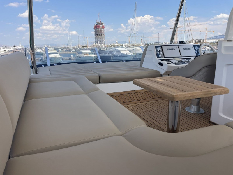 MANHATTAN 66 2018 SUNSEEKER