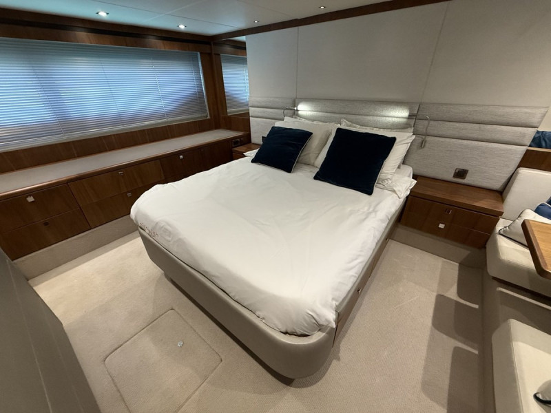MANHATTAN 66 2018 SUNSEEKER