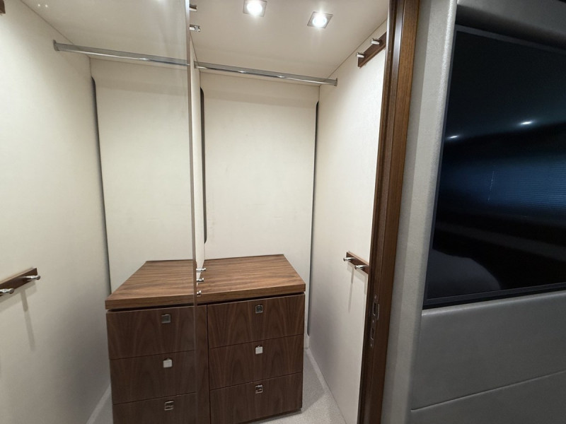 MANHATTAN 66 2018 SUNSEEKER