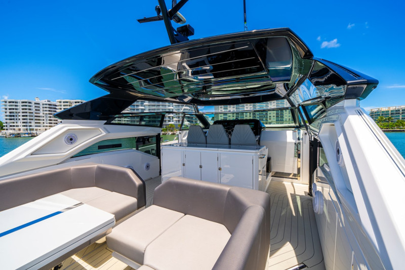 SUPERHAWK 55 2024 55' 0" SUNSEEKER