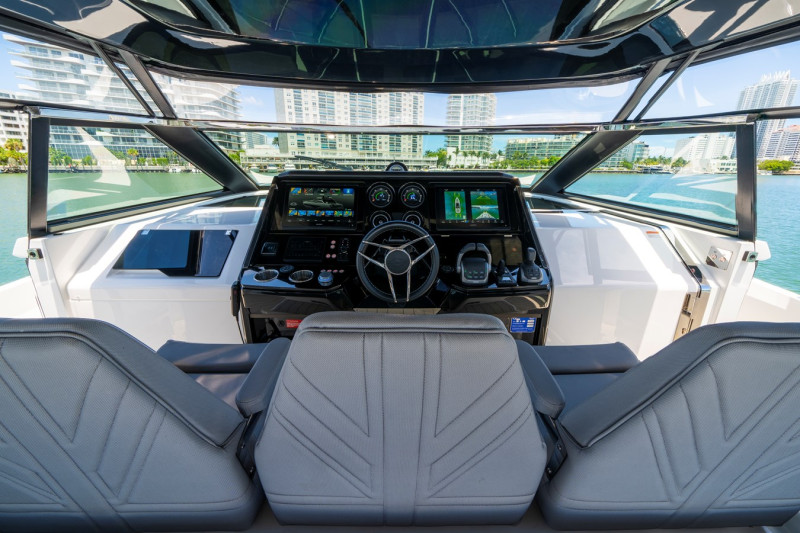 SUPERHAWK 55 2024 55' 0" SUNSEEKER