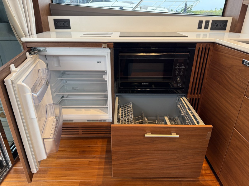 F50 2024 51' 0" PRINCESS YACHTS