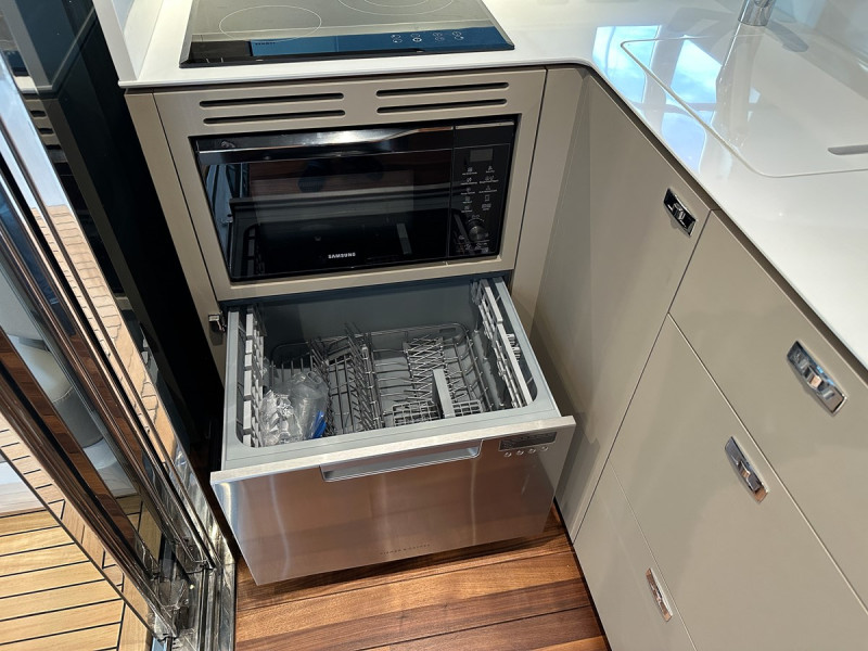 F45 2024 47' 1" PRINCESS YACHTS