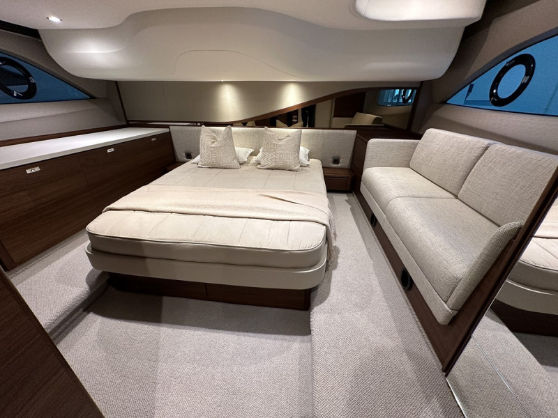 F45 2024 47' 1" PRINCESS YACHTS