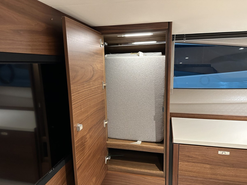 F45 2024 47' 1" PRINCESS YACHTS