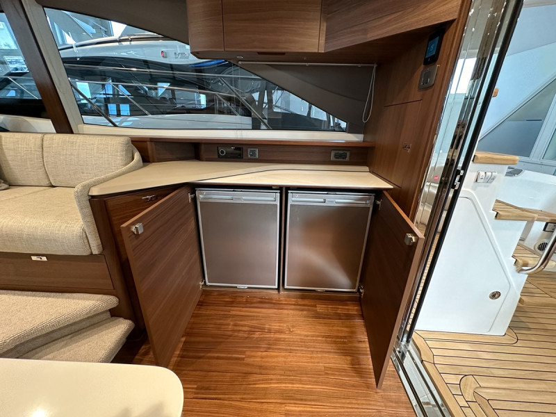 F45 2024 47' 1" PRINCESS YACHTS