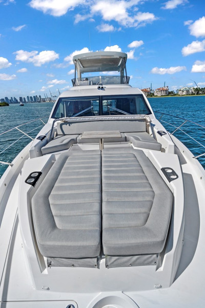 MANHATTAN 66 2019 68' 0" SUNSEEKER