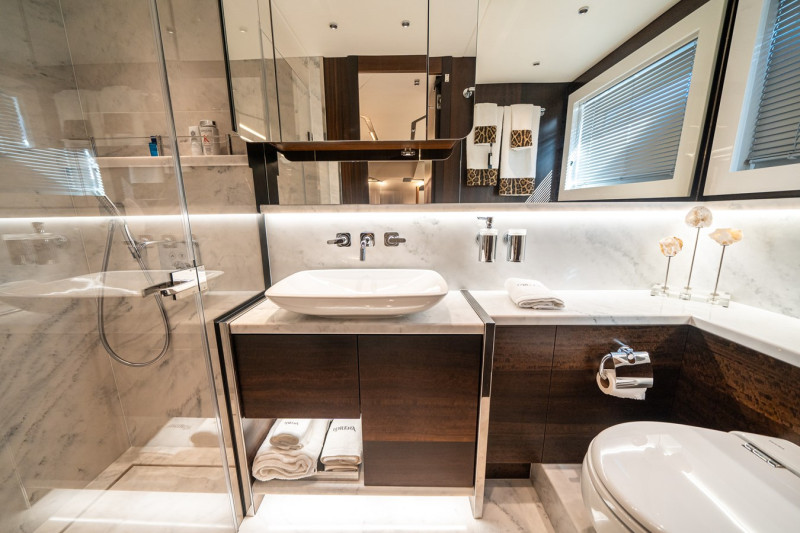 PREDATOR 65 2022 65' 0" SUNSEEKER