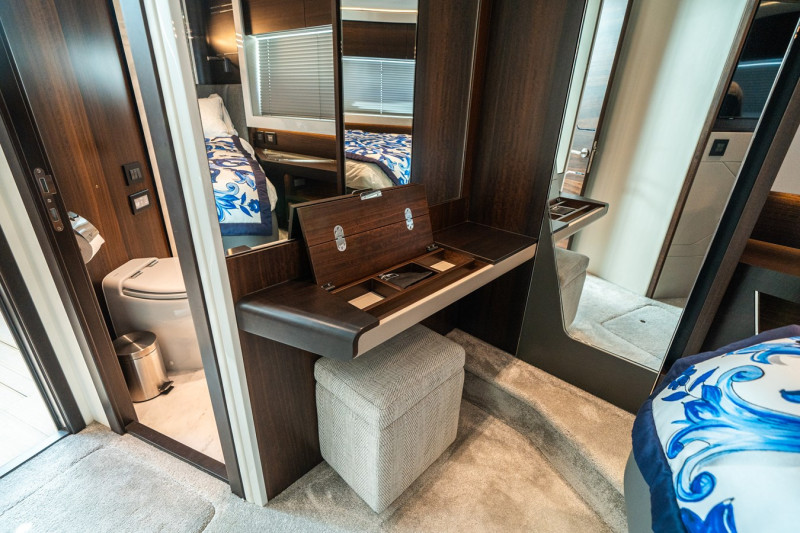 PREDATOR 65 2022 65' 0" SUNSEEKER