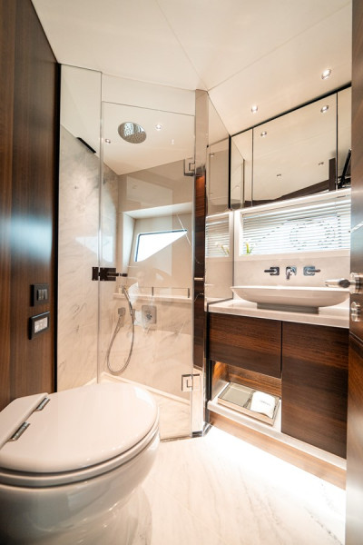 PREDATOR 65 2022 65' 0" SUNSEEKER