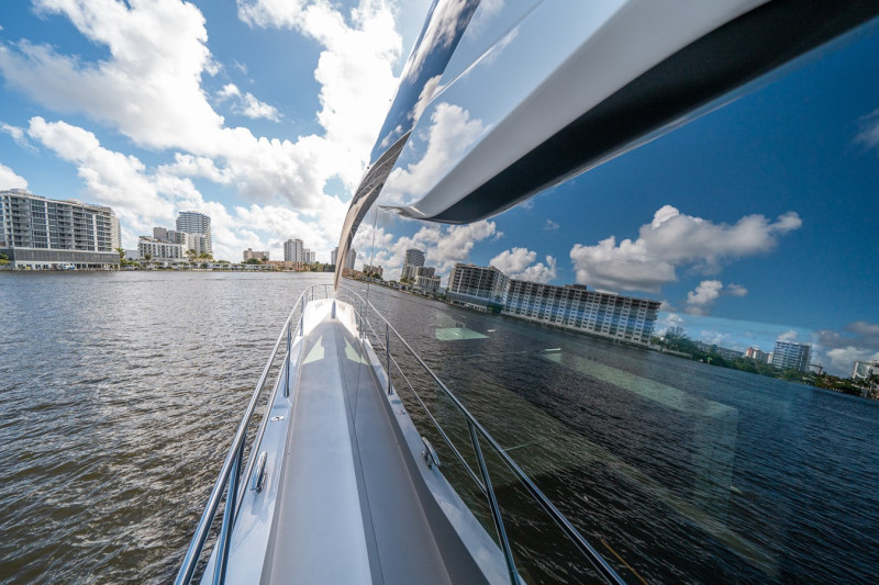 PREDATOR 65 2022 65' 0" SUNSEEKER