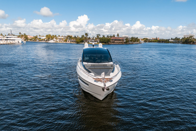 PREDATOR 65 2022 65' 0" SUNSEEKER