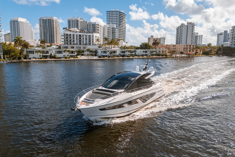 PREDATOR 65 2022 65' 0" SUNSEEKER