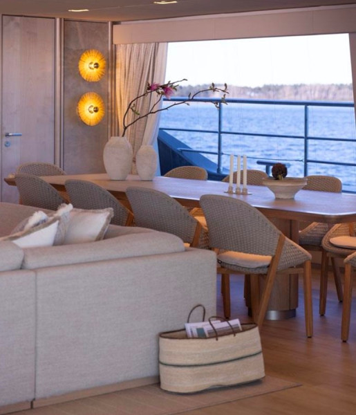 2025 93' 11" SUNREEF YACHTS