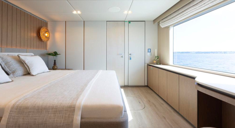 2025 93' 11" SUNREEF YACHTS