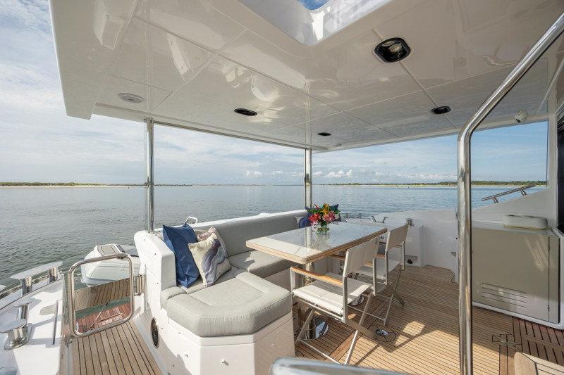 60 FLY 2023 60' 0" AZIMUT YACHTS