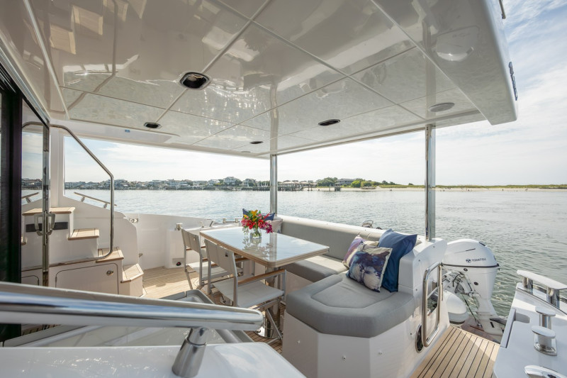 60 FLY 2023 60' 0" AZIMUT YACHTS