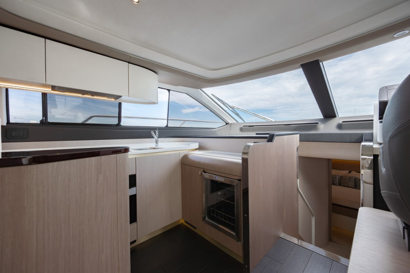 60 FLY 2023 60' 0" AZIMUT YACHTS