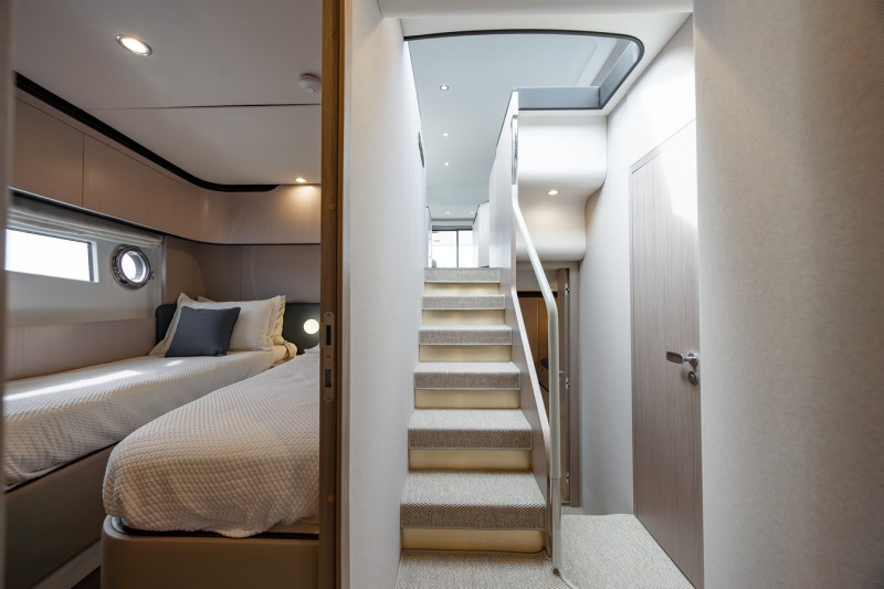 60 FLY 2023 60' 0" AZIMUT YACHTS