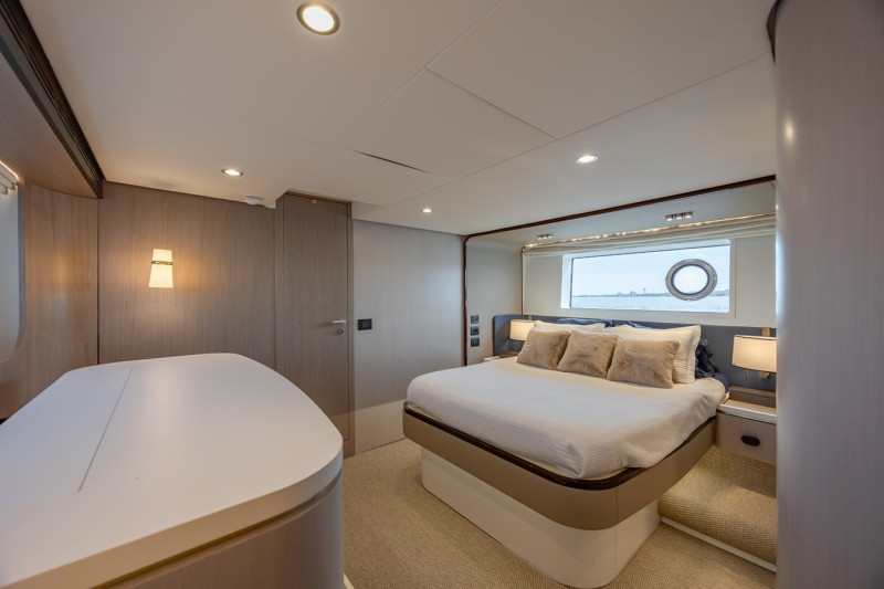 60 FLY 2023 60' 0" AZIMUT YACHTS