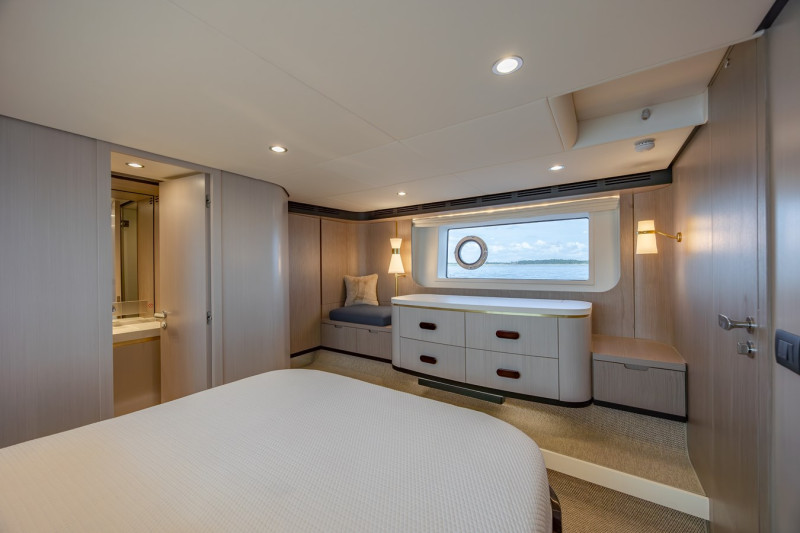 60 FLY 2023 60' 0" AZIMUT YACHTS