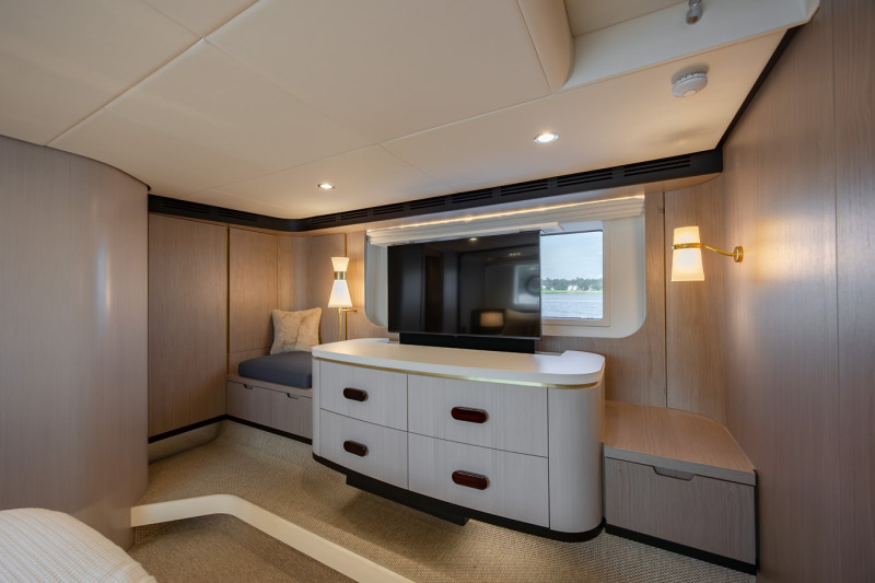 60 FLY 2023 60' 0" AZIMUT YACHTS