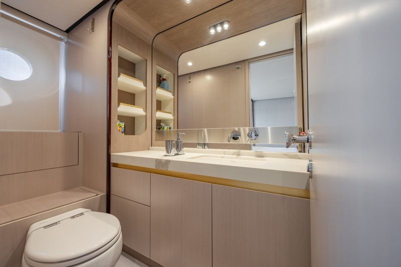 60 FLY 2023 60' 0" AZIMUT YACHTS