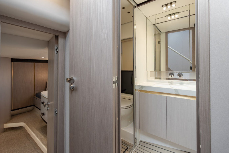 60 FLY 2023 60' 0" AZIMUT YACHTS