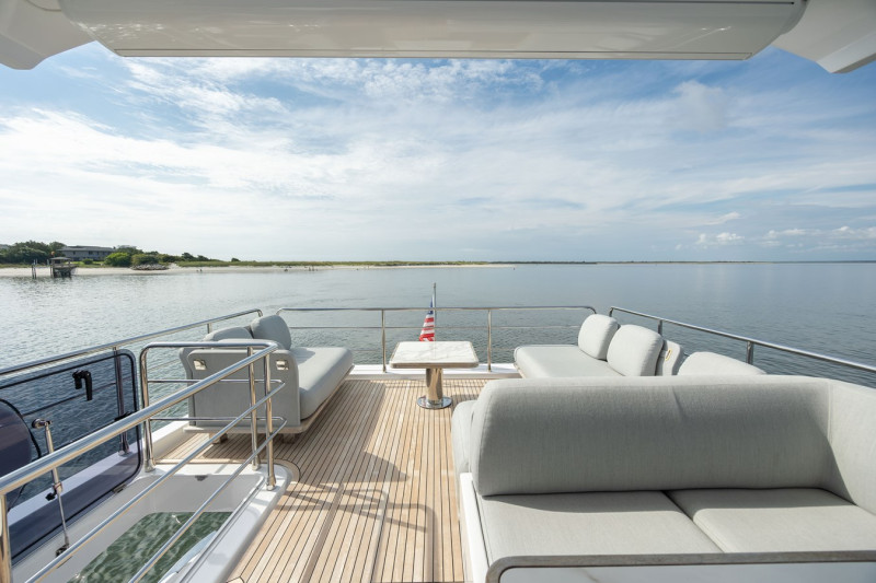 60 FLY 2023 60' 0" AZIMUT YACHTS