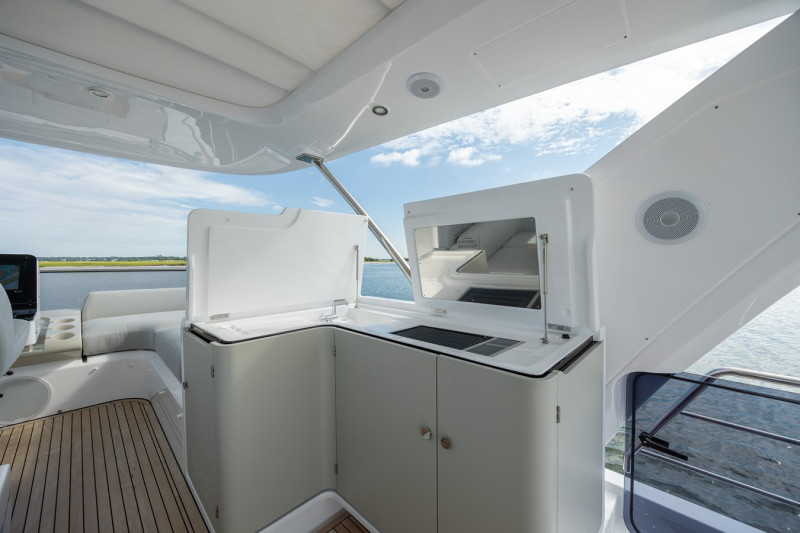 60 FLY 2023 60' 0" AZIMUT YACHTS