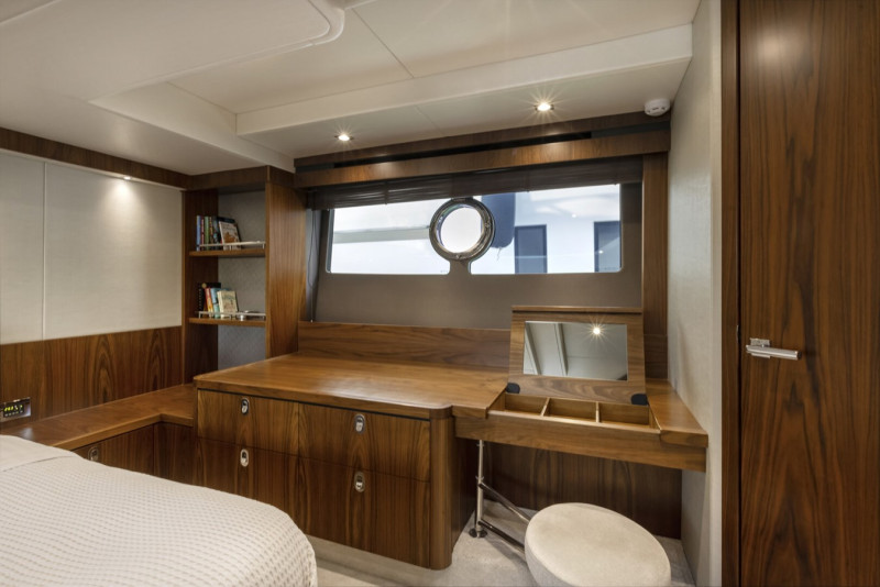 MANHATTAN 65 2016 SUNSEEKER