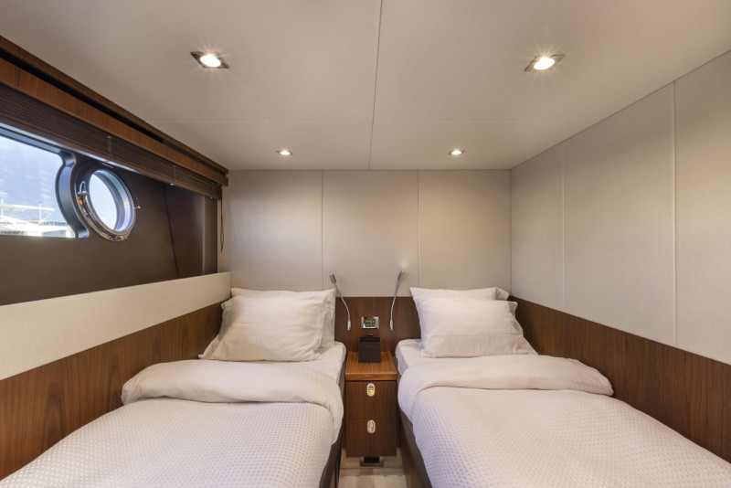 MANHATTAN 65 2016 SUNSEEKER