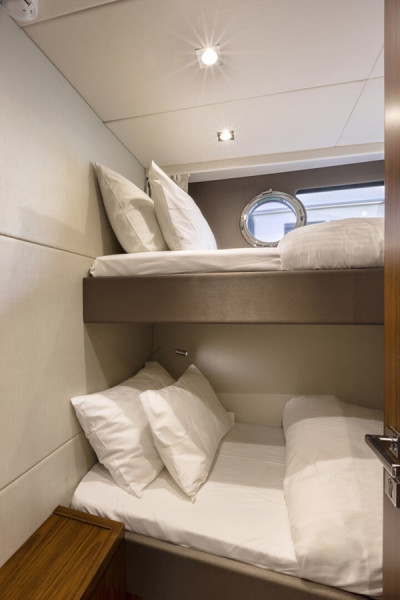 MANHATTAN 65 2016 SUNSEEKER