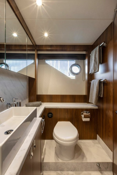 MANHATTAN 65 2016 SUNSEEKER