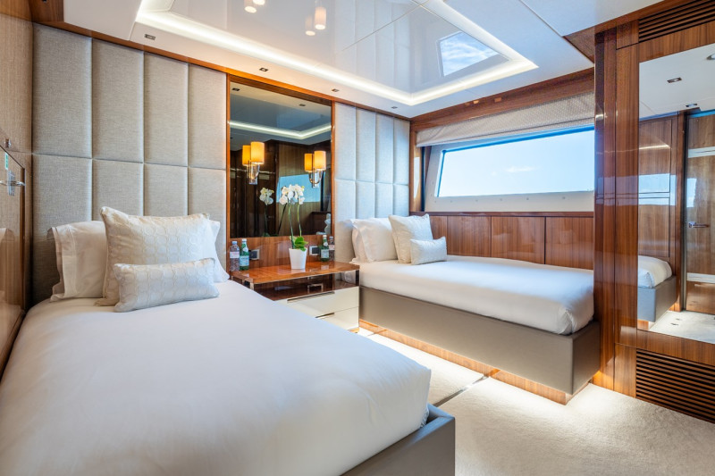 SUNSEEKER 131 2017 131' 5" SUNSEEKER