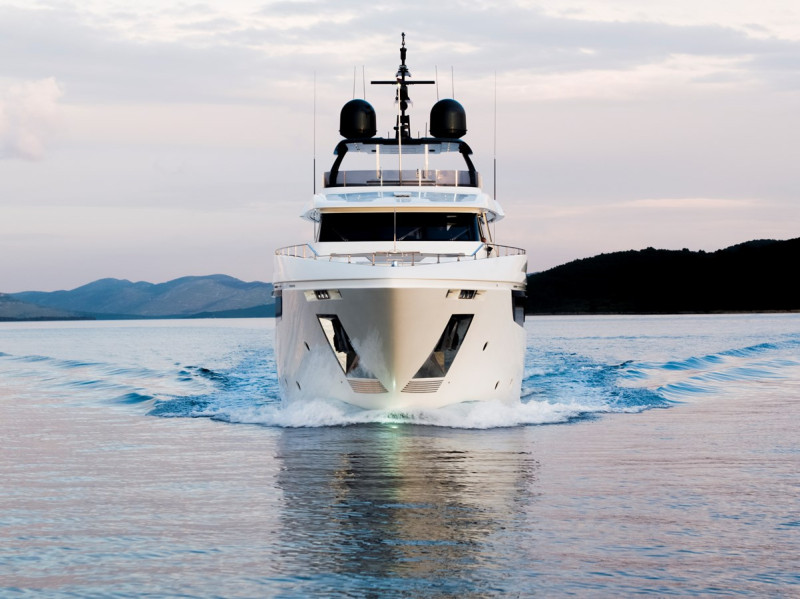 NAVETTA 33 2019 108' 3" CUSTOM LINE