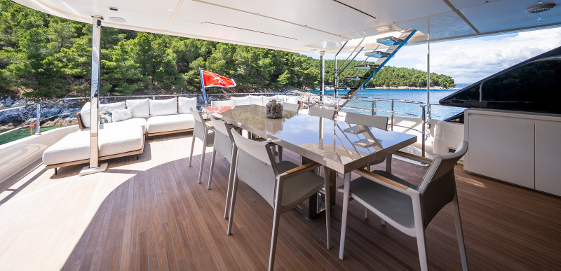 NAVETTA 33 2019 108' 3" CUSTOM LINE