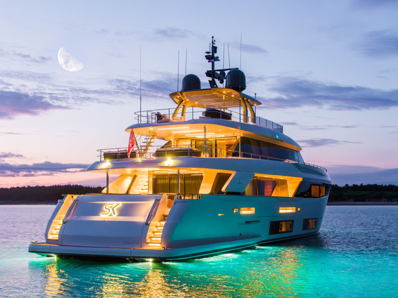NAVETTA 33 2019 108' 3" CUSTOM LINE