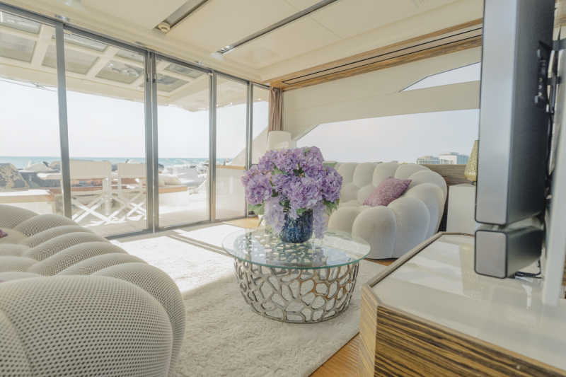 ABSOLUTE 70 STY 2010 ABSOLUTE