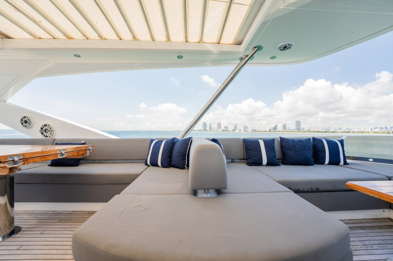 76 YACHT 2018 77' 0" SUNSEEKER