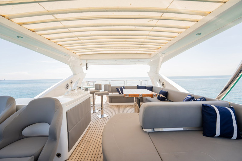 76 YACHT 2018 77' 0" SUNSEEKER