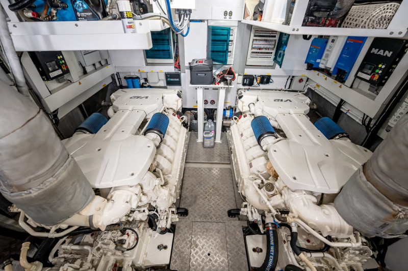 76 YACHT 2018 77' 0" SUNSEEKER