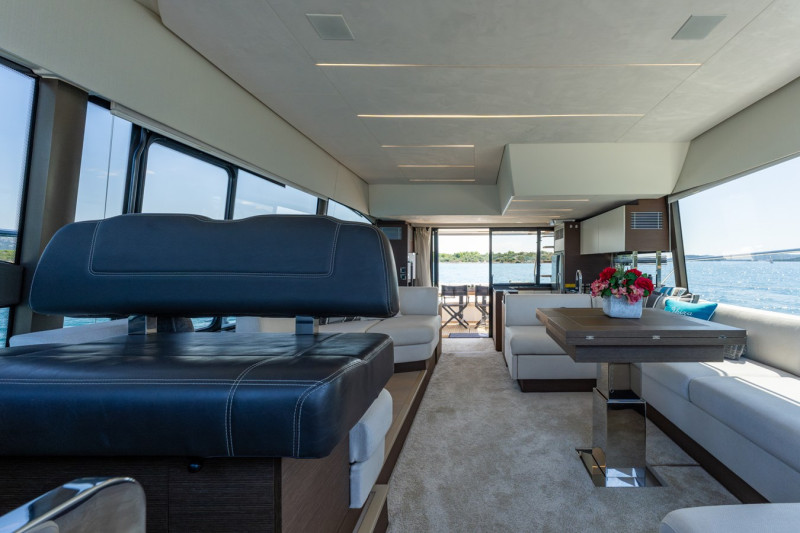 590 2020 57' 2" PRESTIGE