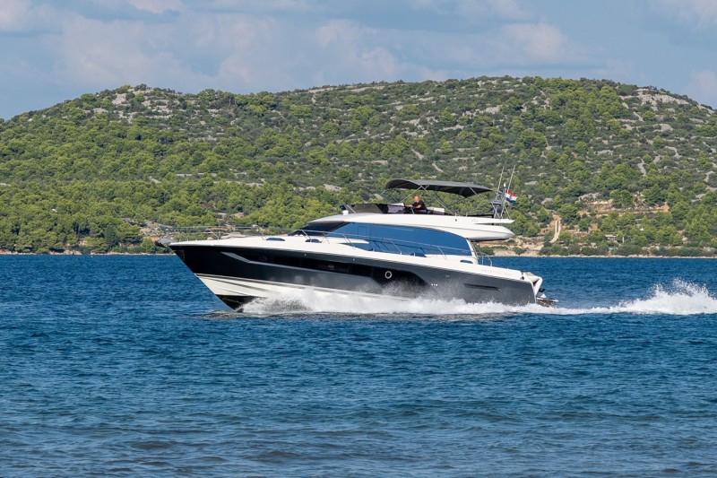 590 2020 57' 2" PRESTIGE