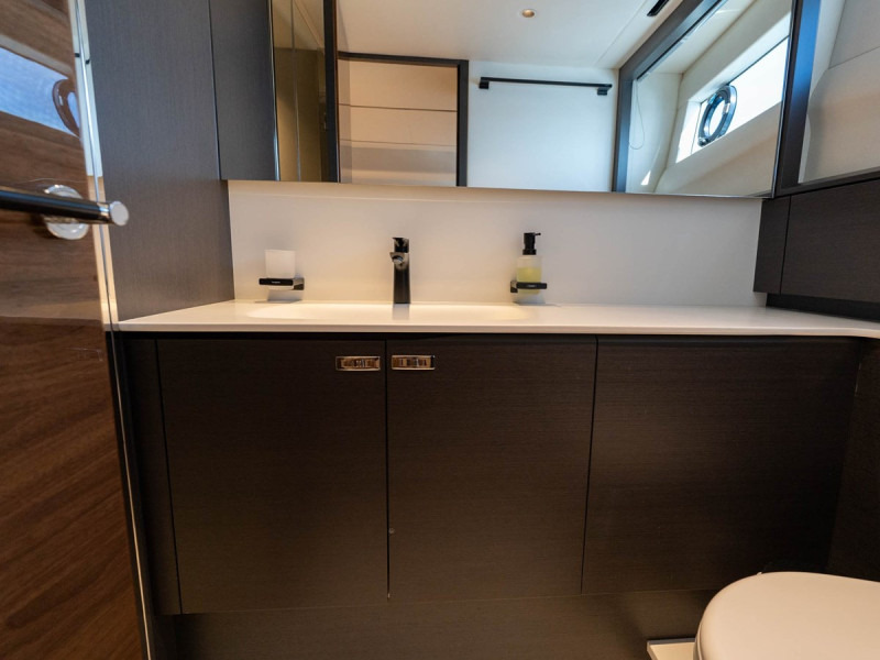 S80 2025 83' 4" PRINCESS YACHTS