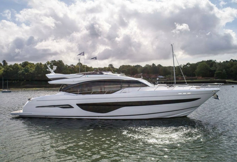 S78 2021 80' 11" PRINCESS YACHTS