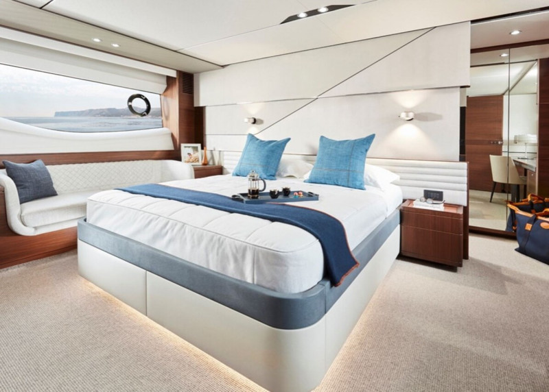 S78 2021 80' 11" PRINCESS YACHTS