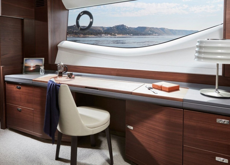 S78 2021 80' 11" PRINCESS YACHTS